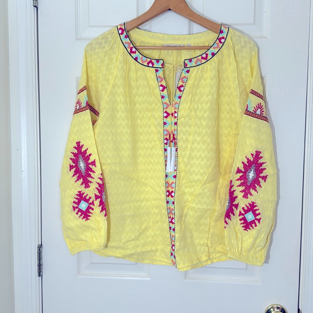 NWT Bohemian Yellow Chevron & Embroidered Top Size Large